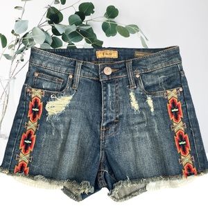 Embroidered Distressed Blue Denim Shorts Size 5/28